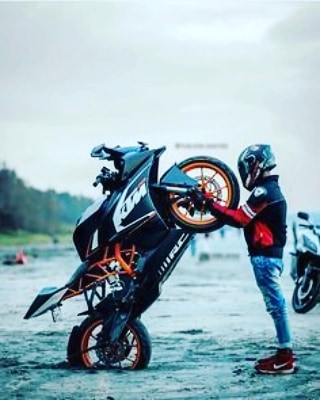 KTM Duke 125 मचाया मार्केट में बवाल, साइकिल के दाम बराबर डाउन पेमेंट करिए और ले जाइए